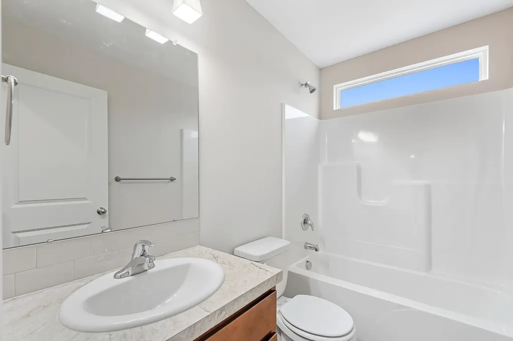 907 W 17th Harper KS 67058