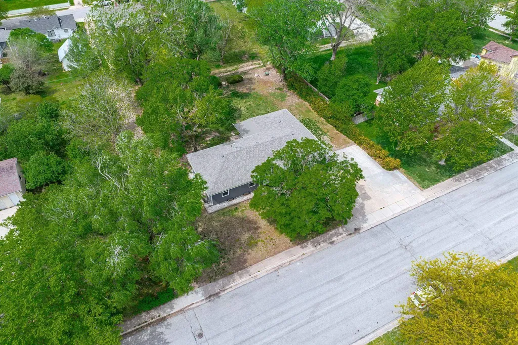 335 N Sherman Street Andale KS 67001