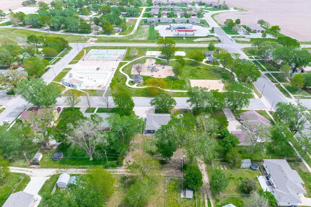 335 N Sherman Street Andale KS 67001