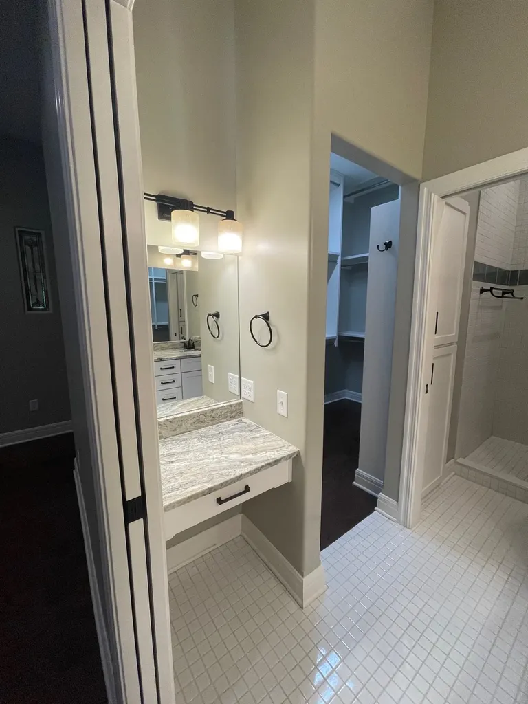 818 N Mccloud Circle Andover KS 67002