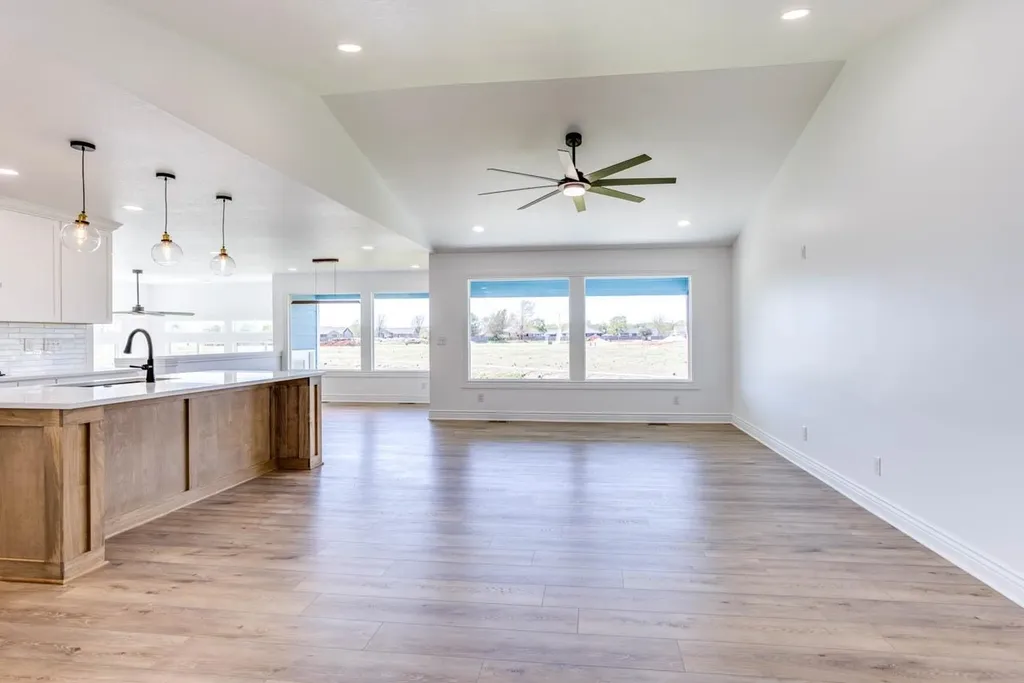 464 S Stoney Creek Street Clearwater KS 67026