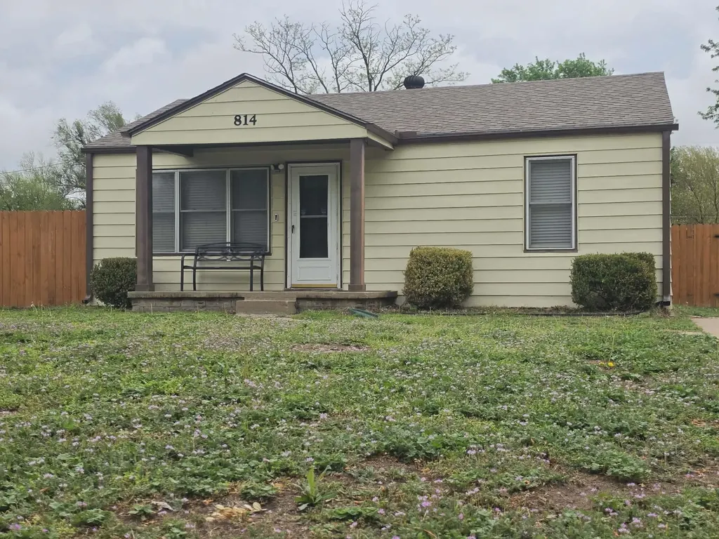 814 N Clara Street Wichita KS 67212