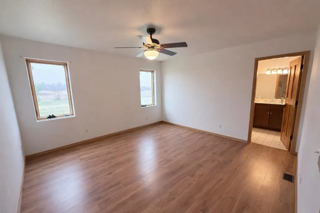 10554 Brenton Court Dodge City KS 67801