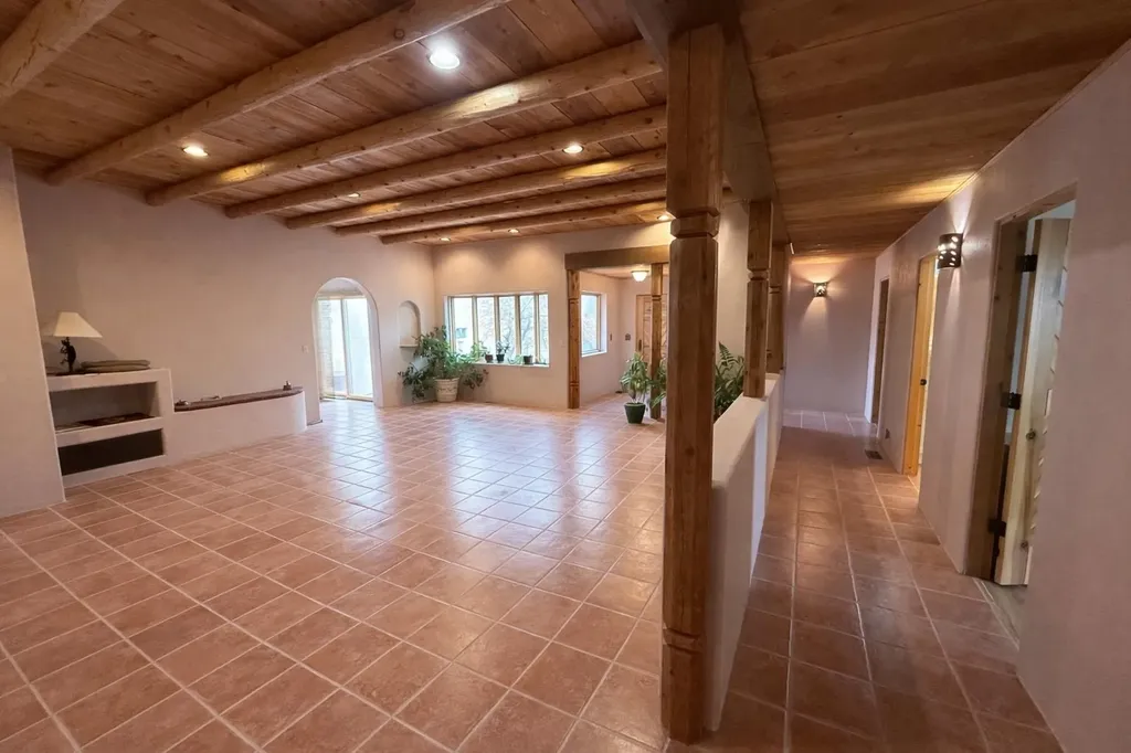 10554 Brenton Court Dodge City KS 67801