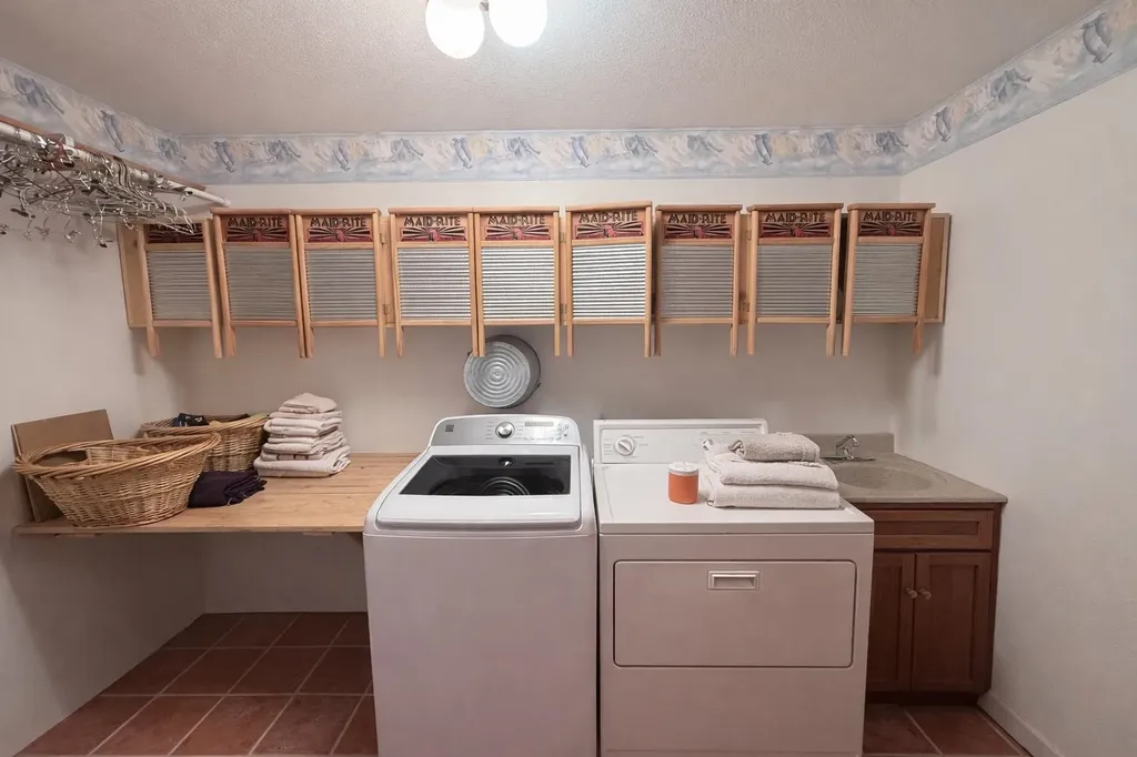 10554 Brenton Court Dodge City KS 67801