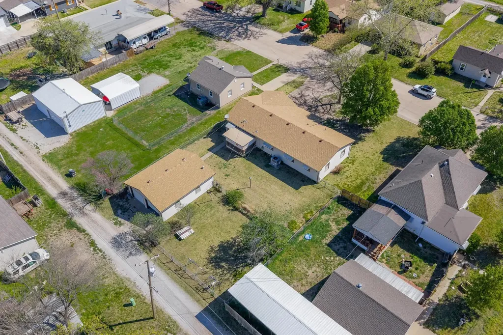 1606 N B Street Wellington KS 67152