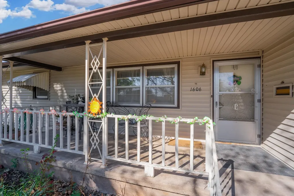 1606 N B Street Wellington KS 67152