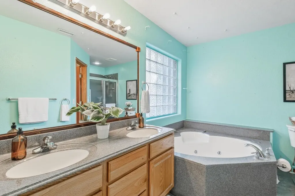 1218 Willowbrook Lane Towanda KS 67144