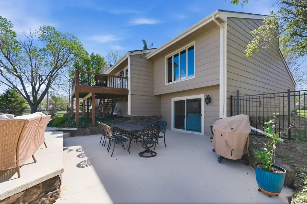 2571 N Greenleaf Court Wichita KS 67226