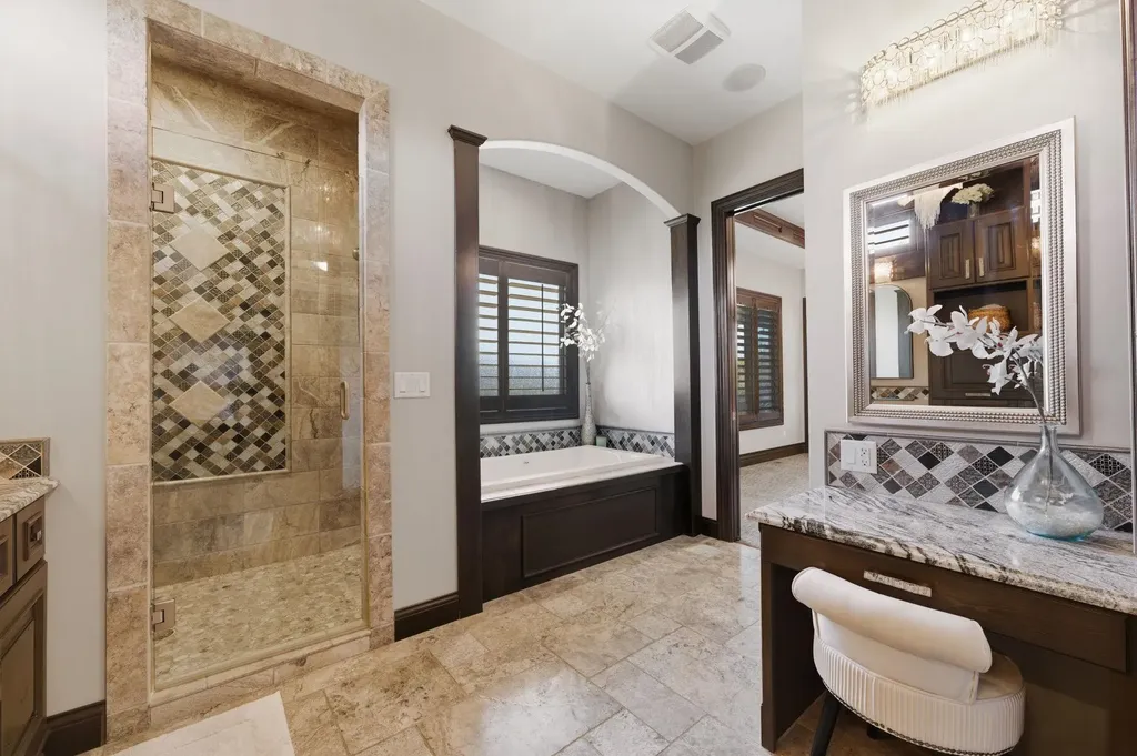 10721 E Crestwood Court Wichita KS 67206