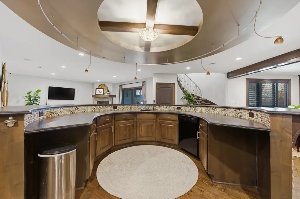 10721 E Crestwood Court Wichita KS 67206