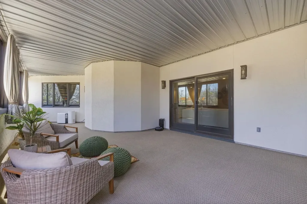 10721 E Crestwood Court Wichita KS 67206
