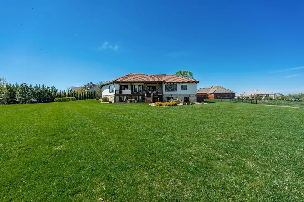 10721 E Crestwood Court Wichita KS 67206