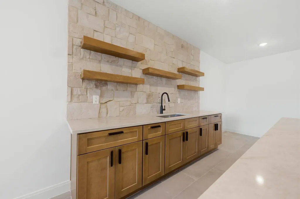4817 N Bridgewood Court Wichita KS 67226