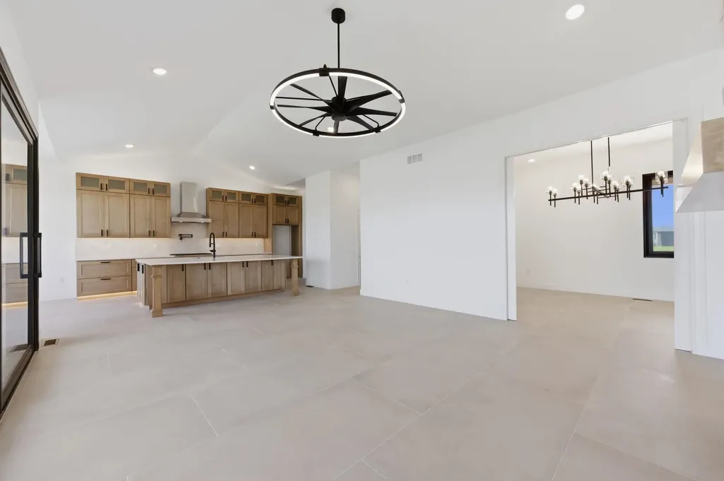 4817 N Bridgewood Court Wichita KS 67226