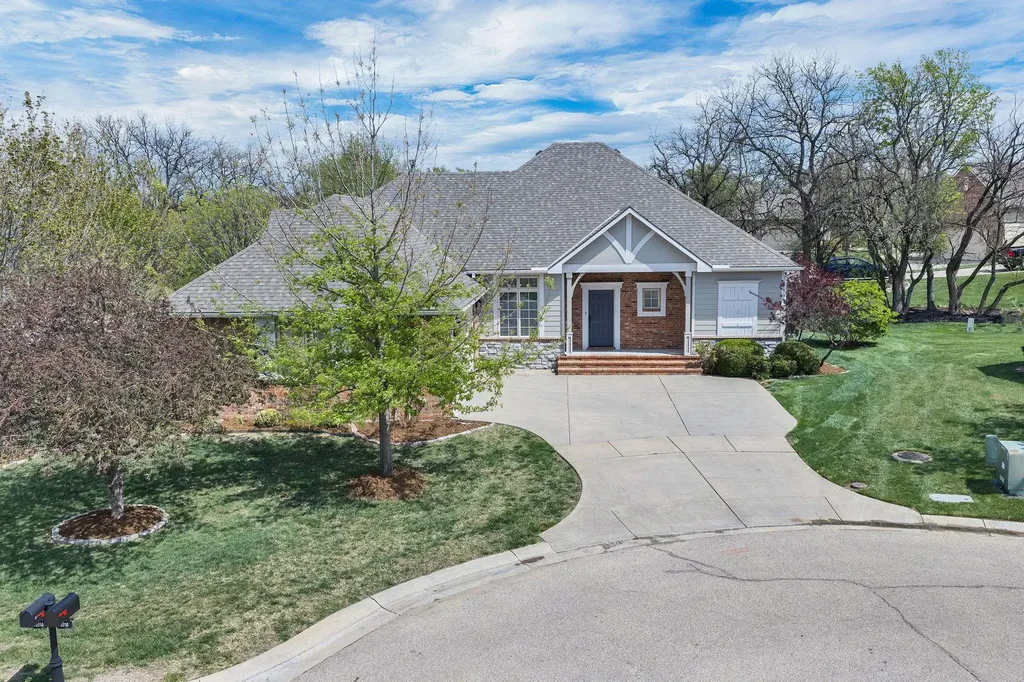 2014 N Paddock Green Court Wichita KS 67206