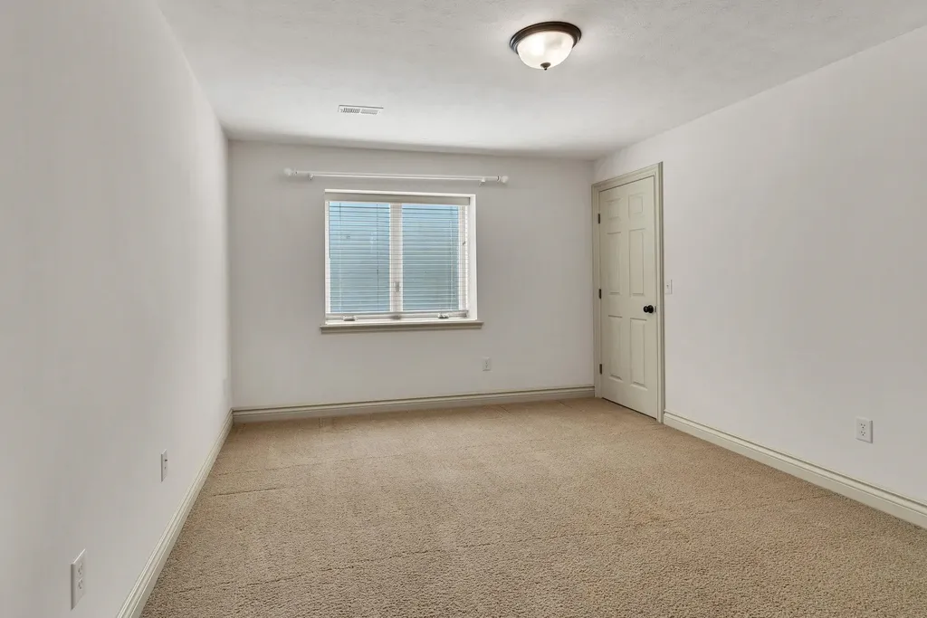2014 N Paddock Green Court Wichita KS 67206