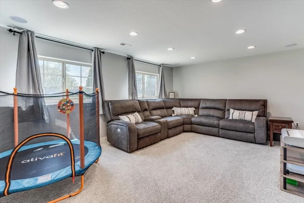 1809 E Elk Ridge Avenue Goddard KS 67052