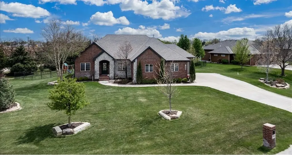1809 E Elk Ridge Avenue Goddard KS 67052