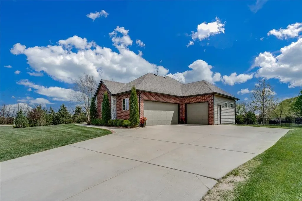 1809 E Elk Ridge Avenue Goddard KS 67052