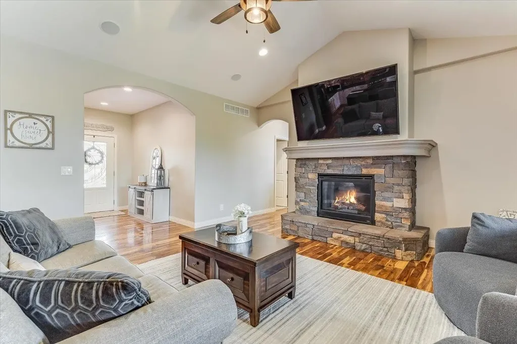 1809 E Elk Ridge Avenue Goddard KS 67052