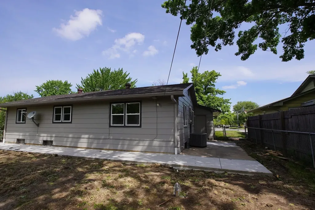 8149 E Zimmerly Street Wichita KS 67207-3253
