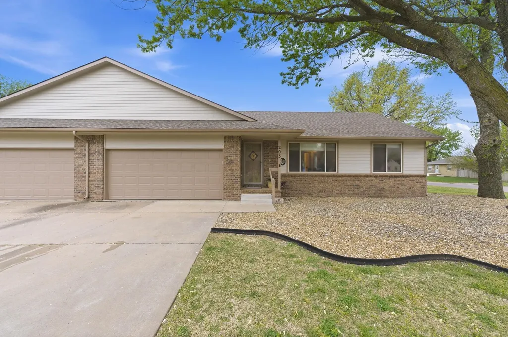 203 E 4th Avenue Cheney KS 67025