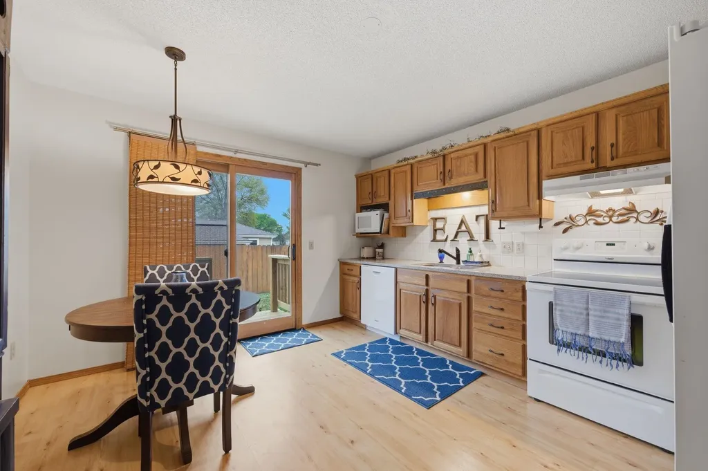 203 E 4th Avenue Cheney KS 67025