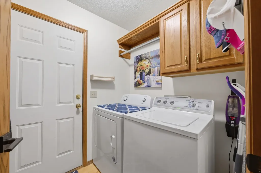 203 E 4th Avenue Cheney KS 67025