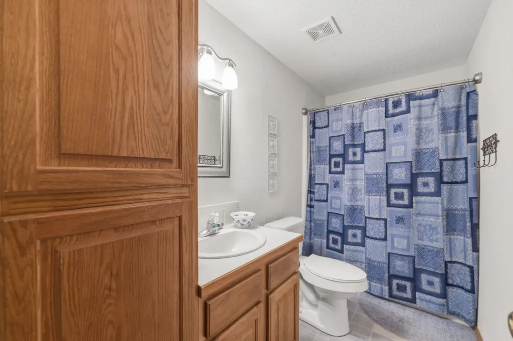 203 E 4th Avenue Cheney KS 67025