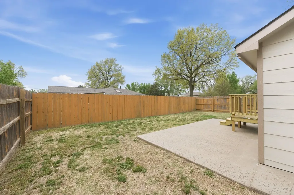 203 E 4th Avenue Cheney KS 67025