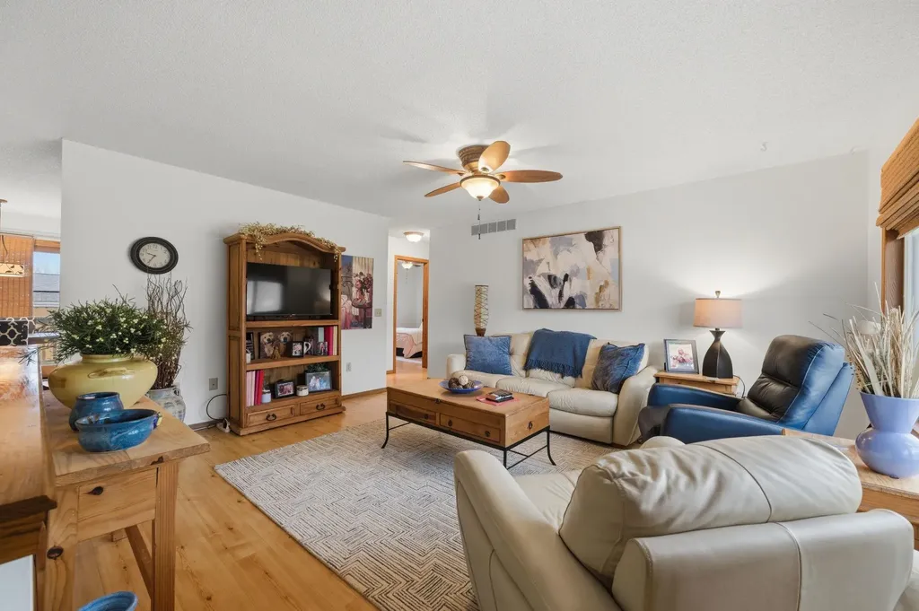 203 E 4th Avenue Cheney KS 67025