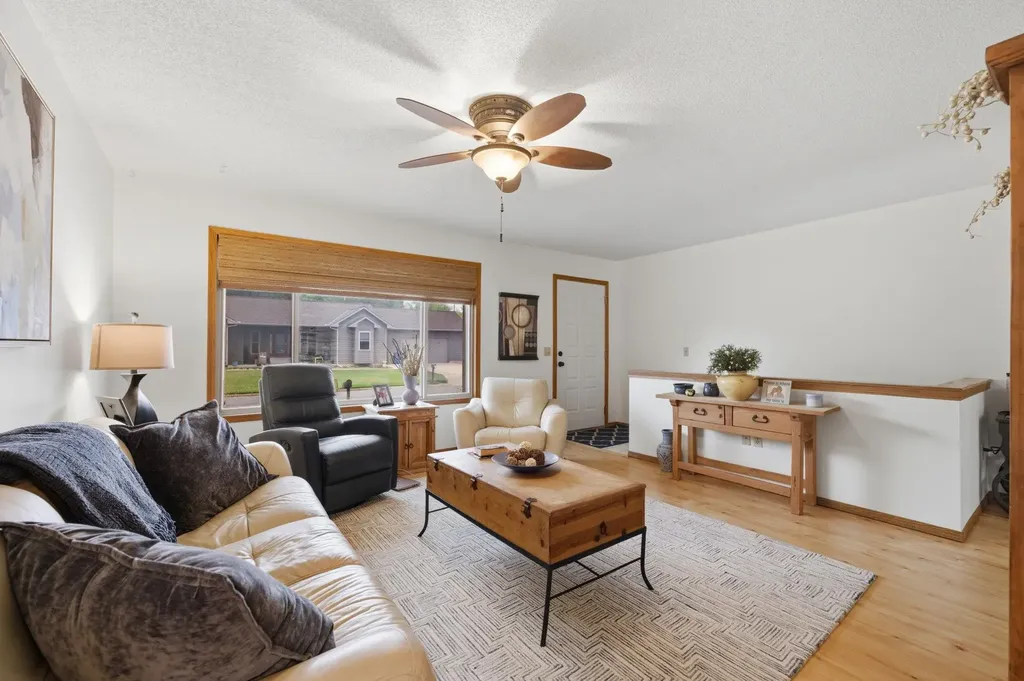203 E 4th Avenue Cheney KS 67025