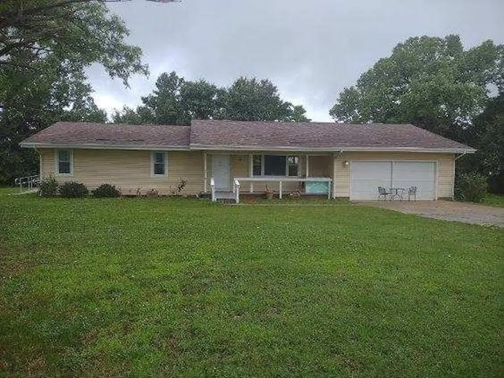 32331 51st Road Arkansas City KS 67005