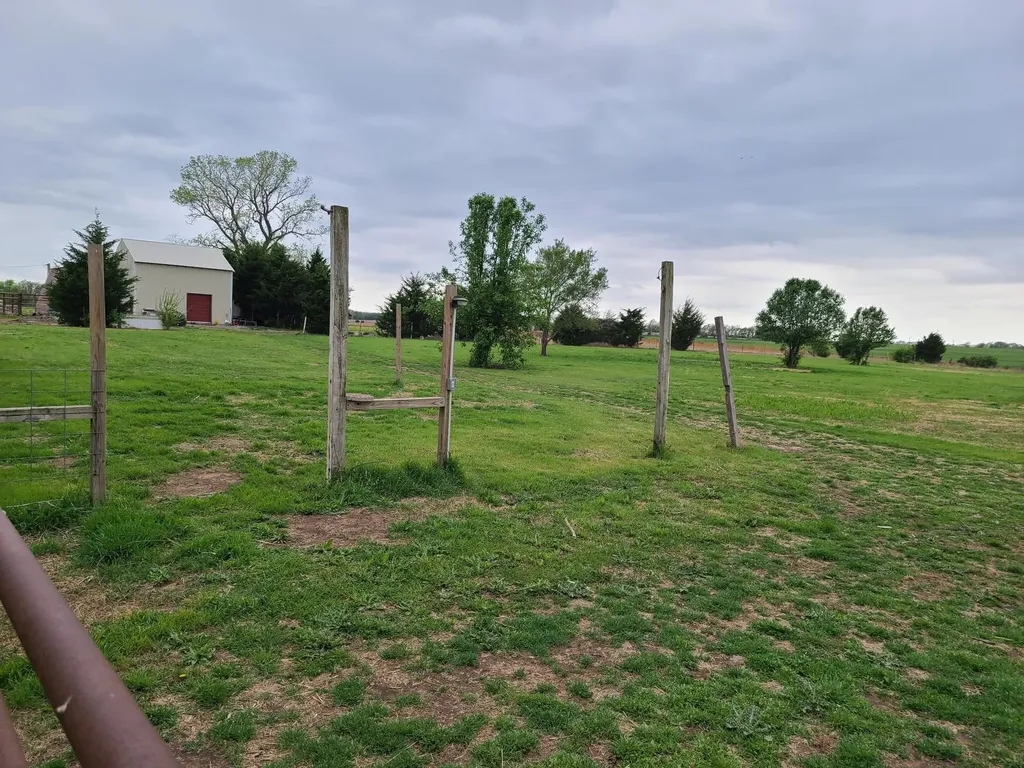 32331 51st Road Arkansas City KS 67005
