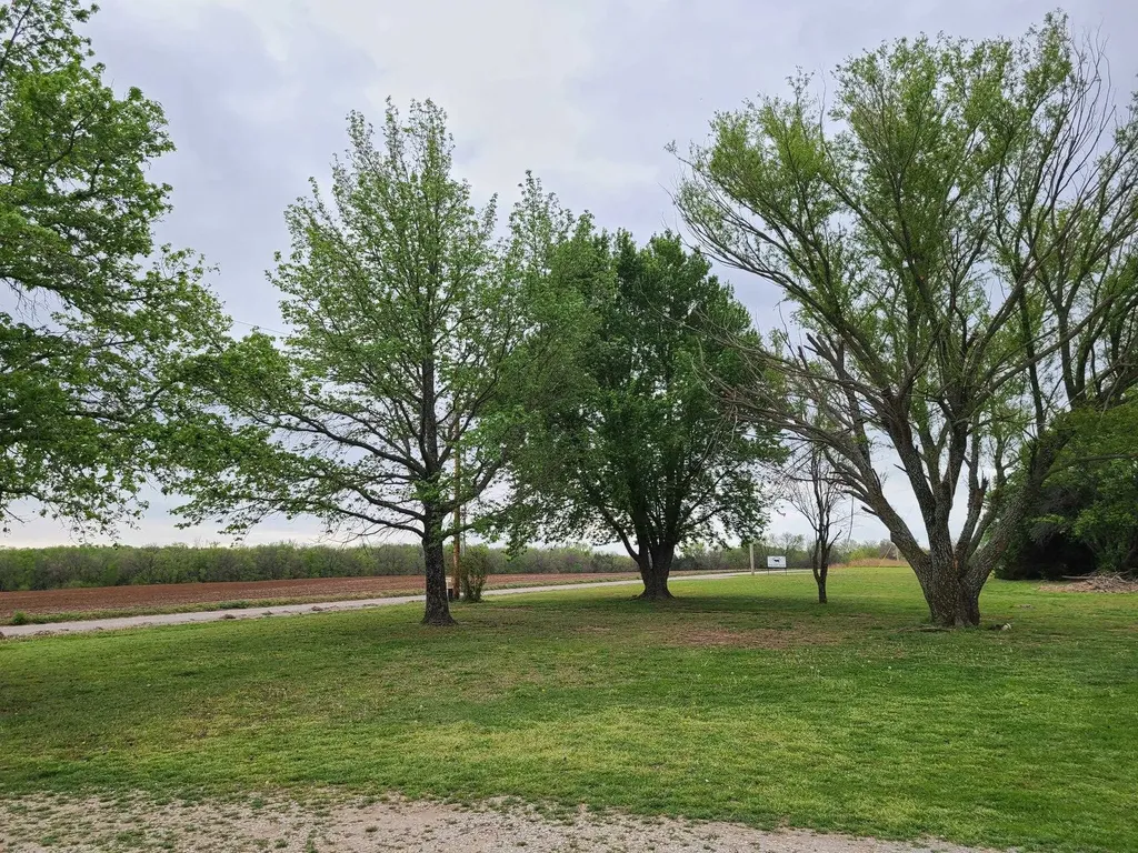 32331 51st Road Arkansas City KS 67005