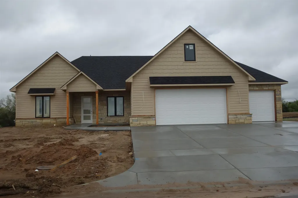 1627 Diamond Circle Mulvane KS 67110