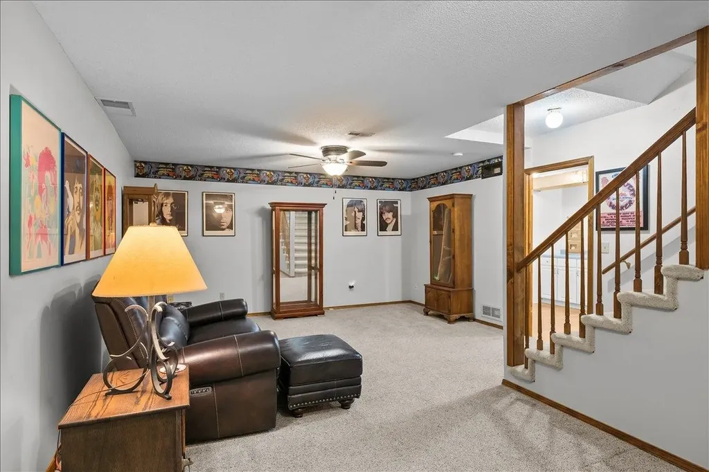 4322 N Ironwood Street Wichita KS 67226