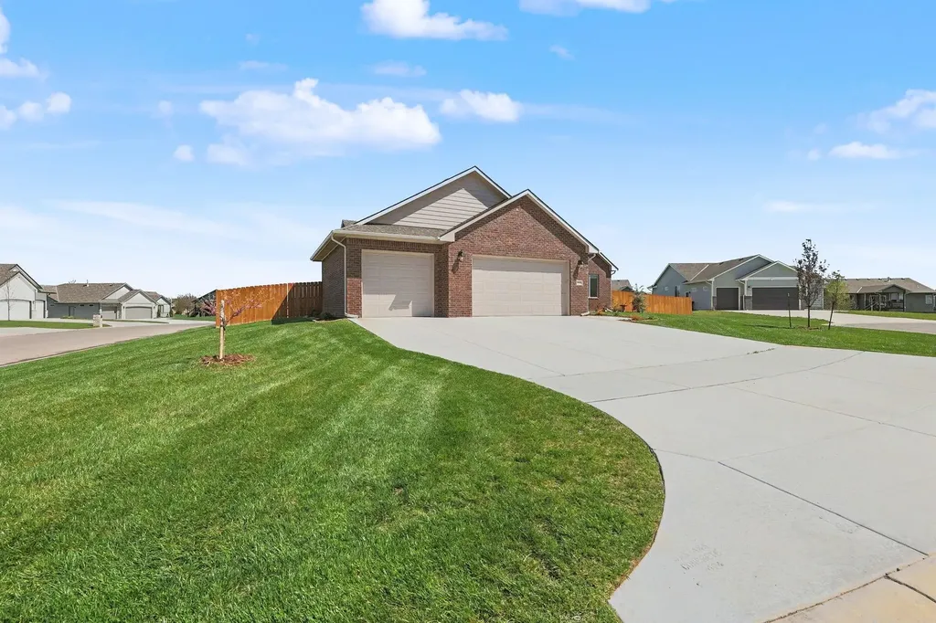 15513 E Hazel Nut Court Wichita KS 67230