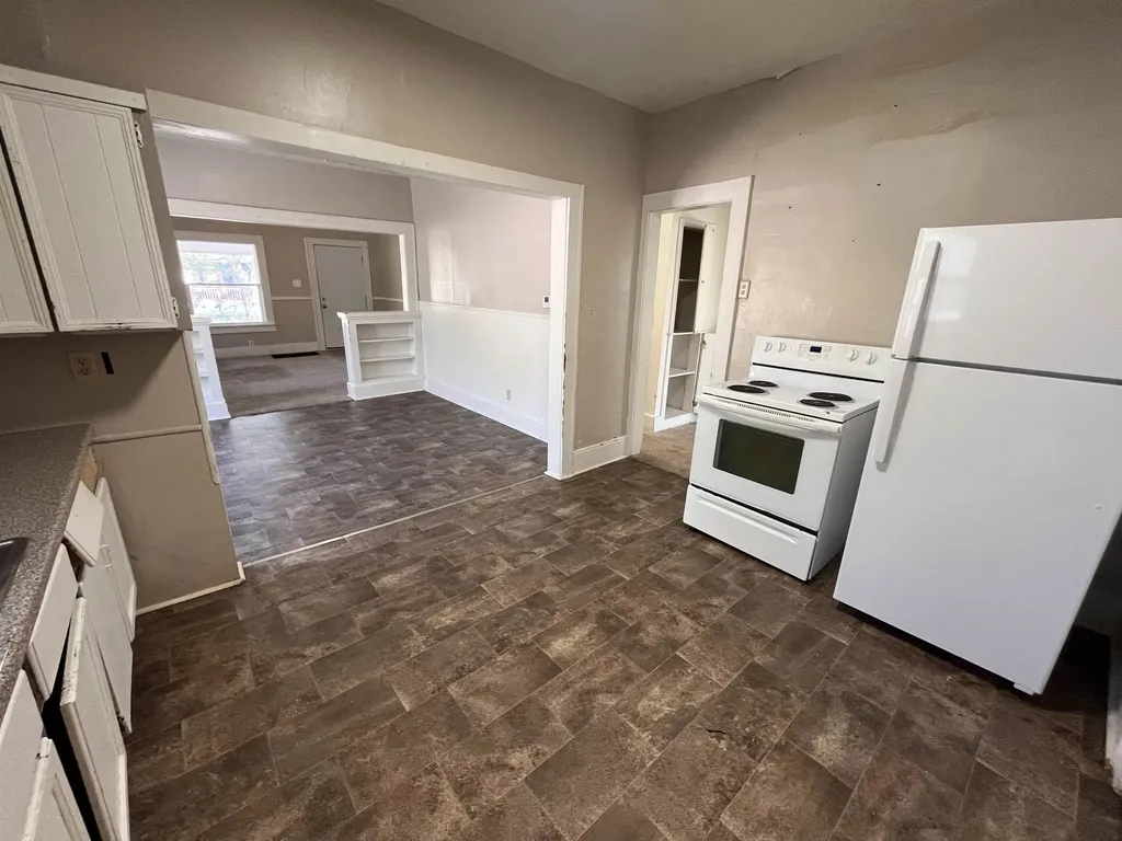 257 N Poplar Avenue Wichita KS 67214