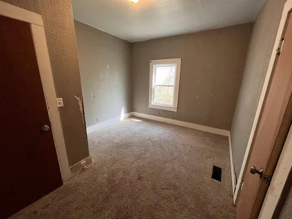 257 N Poplar Avenue Wichita KS 67214