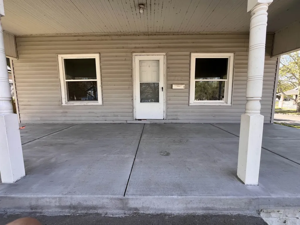 257 N Poplar Avenue Wichita KS 67214