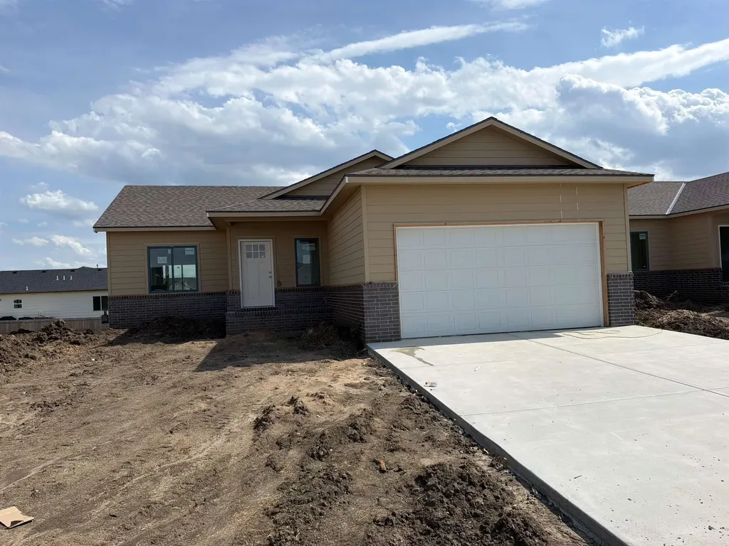 5037 N Toben Drive Bel Aire KS 67226