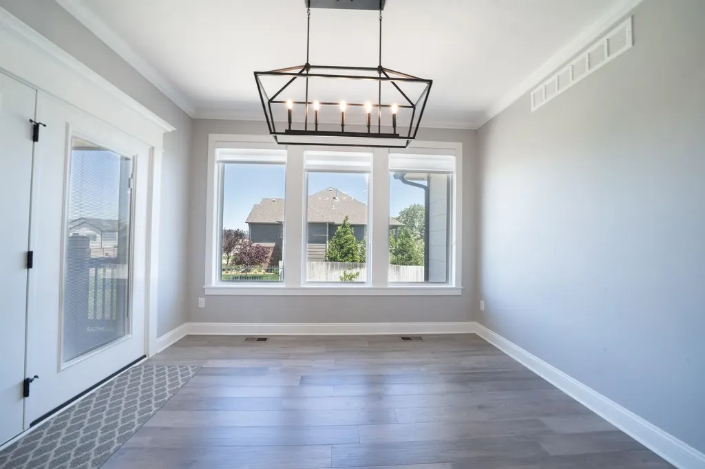 1604 N Shadow Rock Drive Andover KS 67002