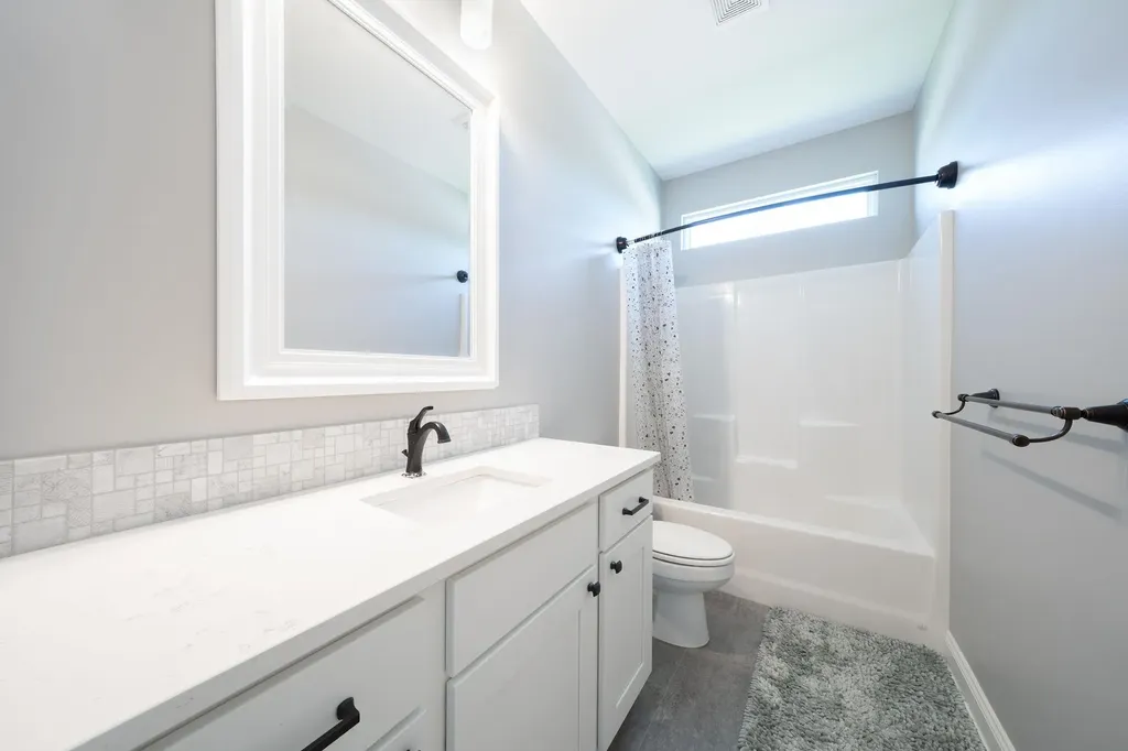 1604 N Shadow Rock Drive Andover KS 67002