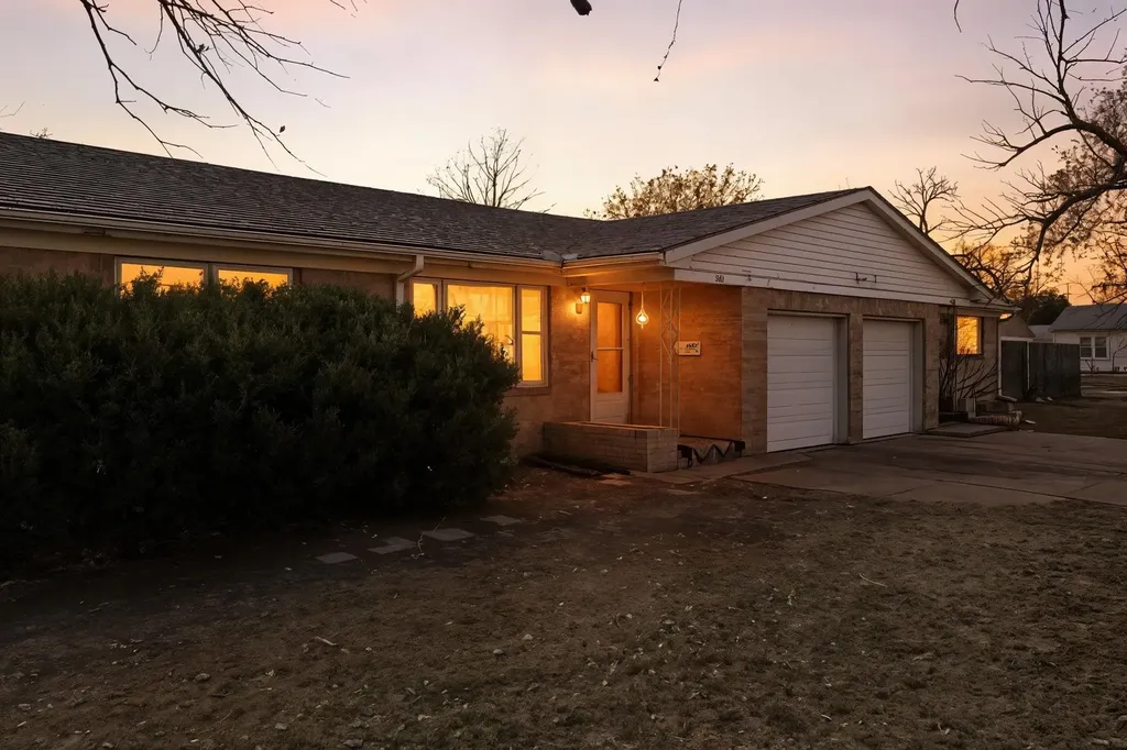 201 W Kinkaid Street Wichita KS 67213