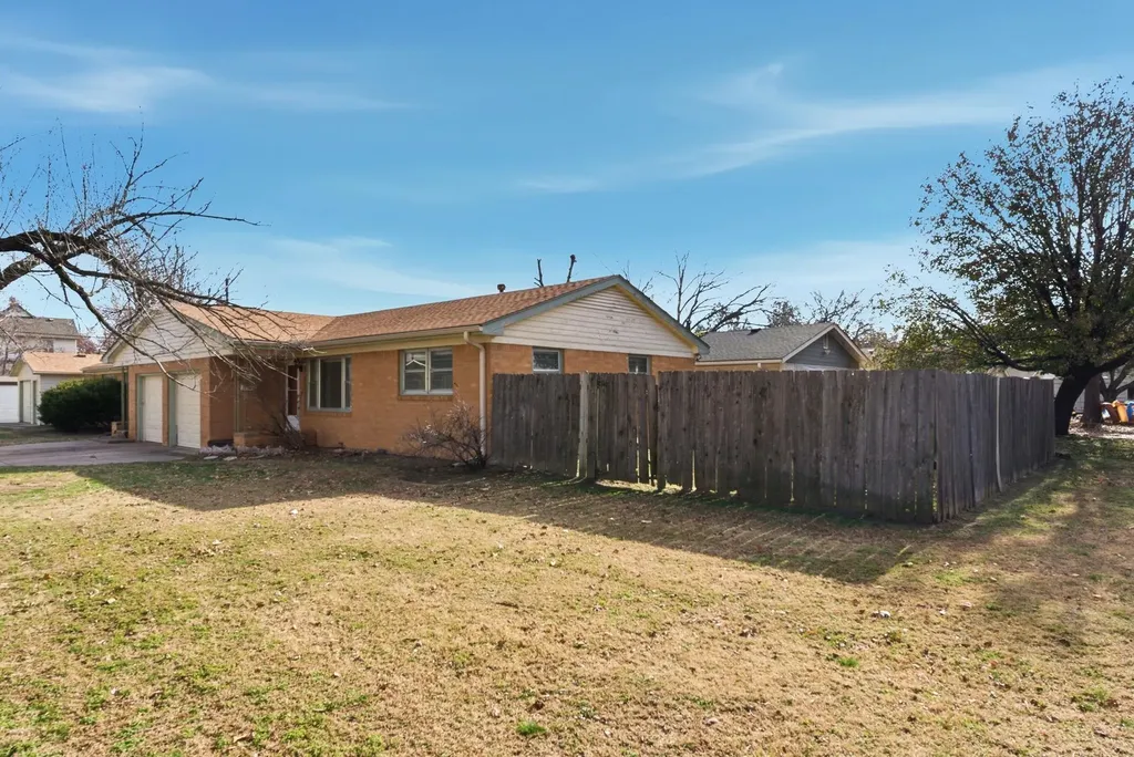 201 W Kinkaid Street Wichita KS 67213