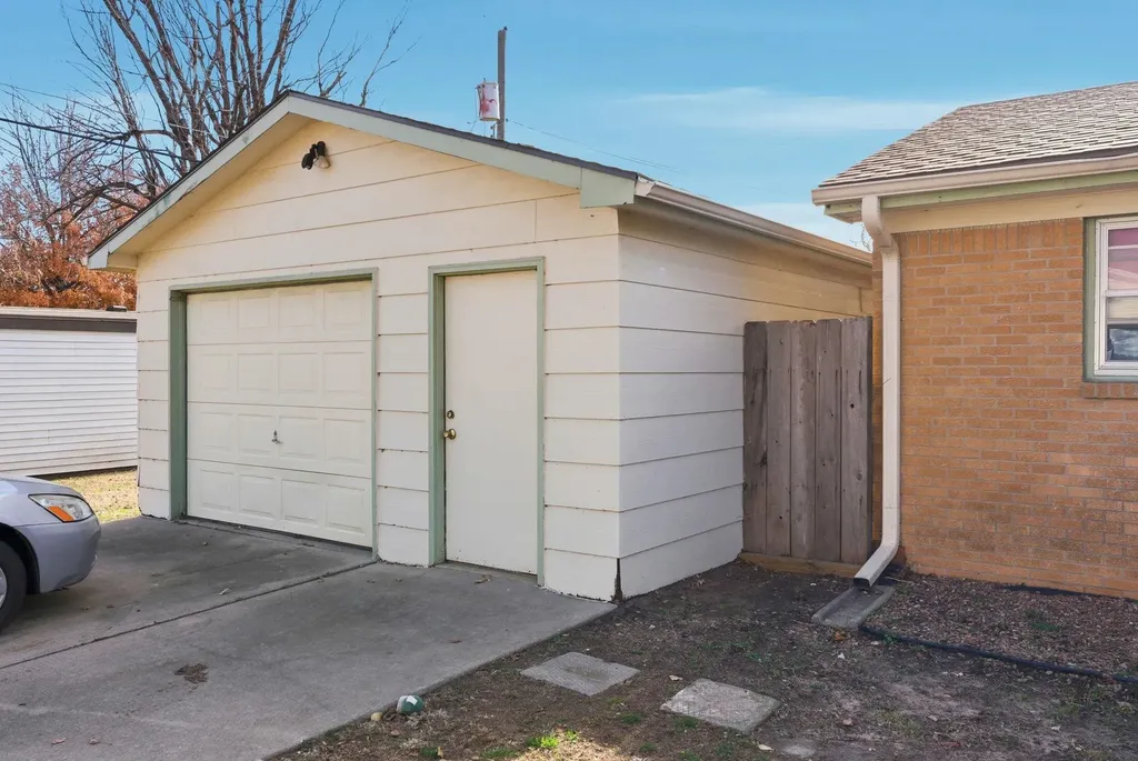 201 W Kinkaid Street Wichita KS 67213