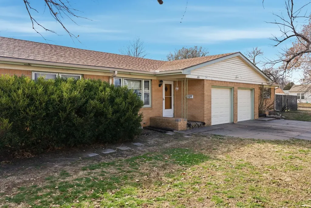 201 W Kinkaid Street Wichita KS 67213