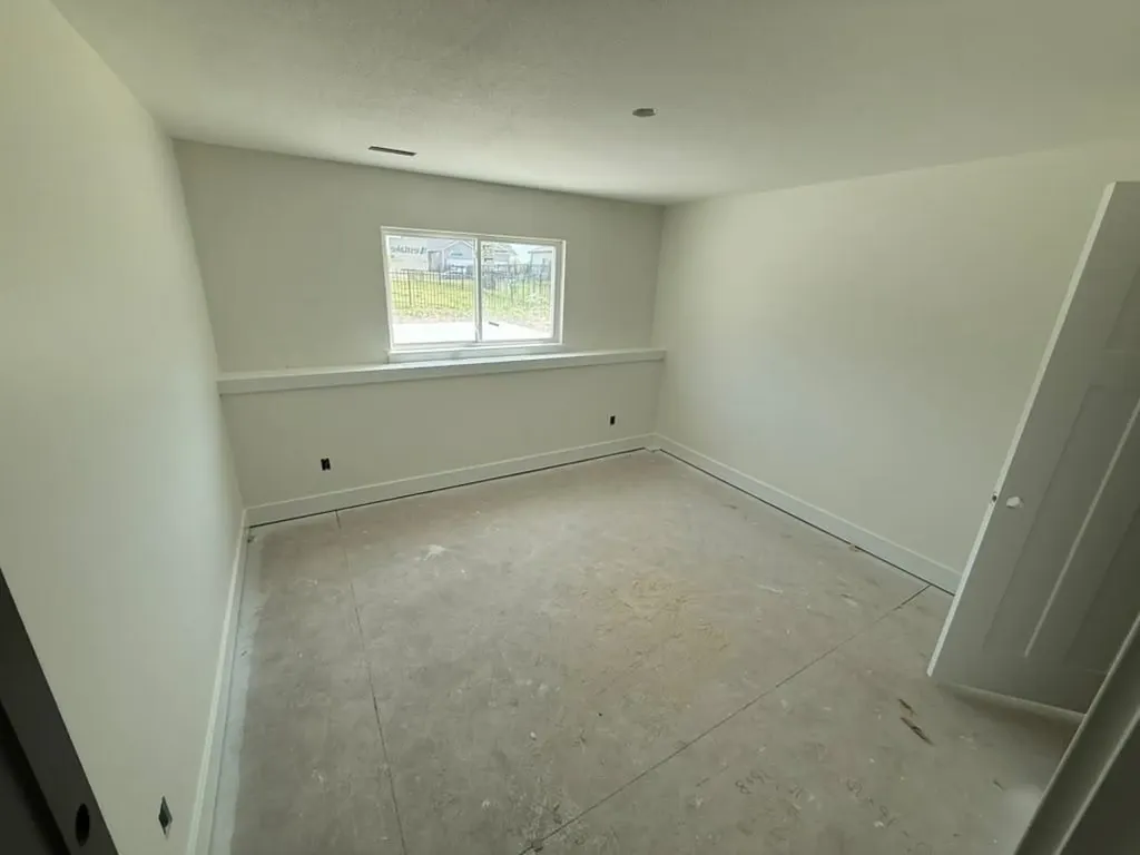 5073 N Toben Drive Bel Aire KS 67226